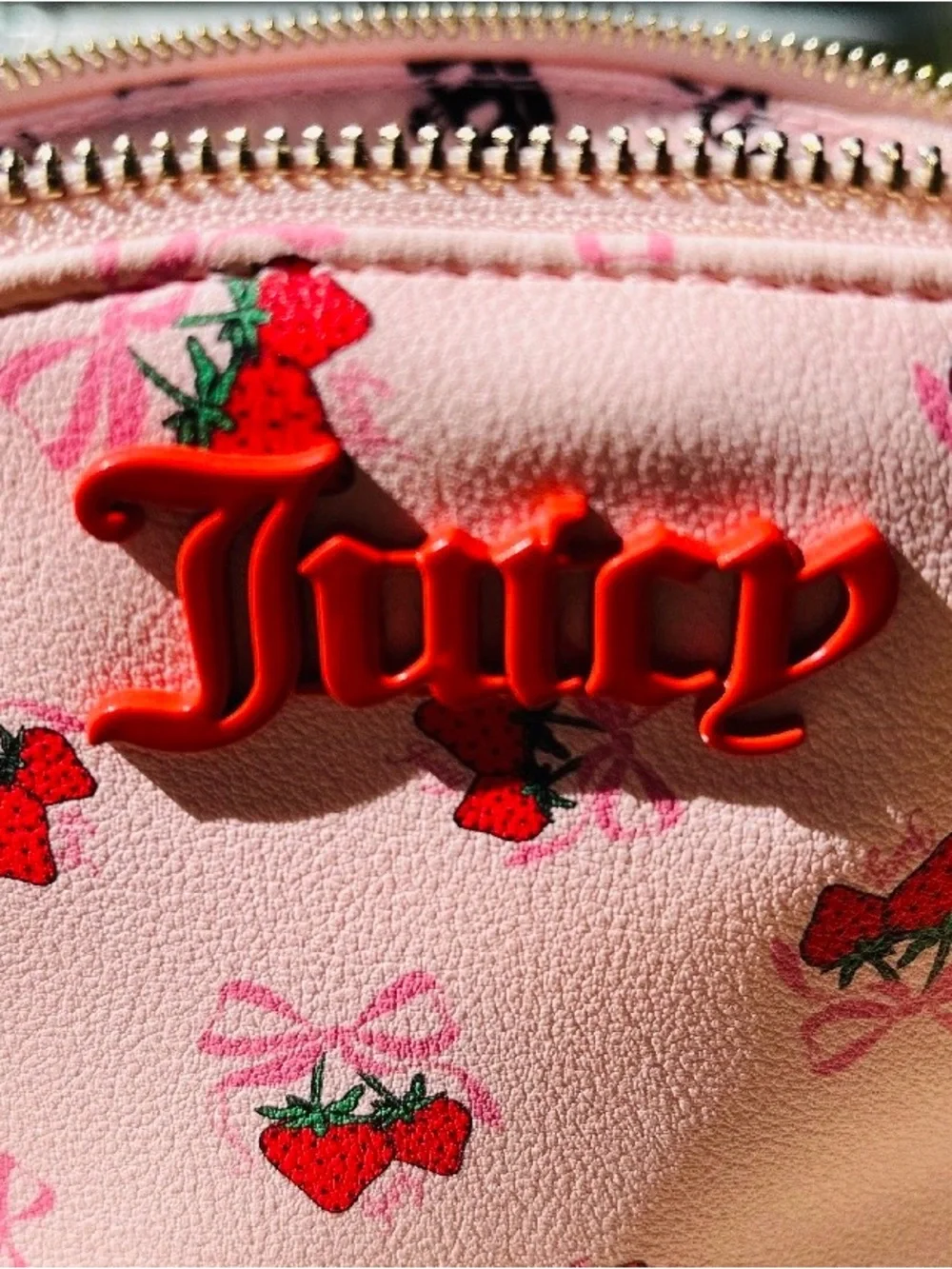 🍓Juicy Couture Pink Strawberry Purse with Heart Mirror Keychain SOLD❗️
